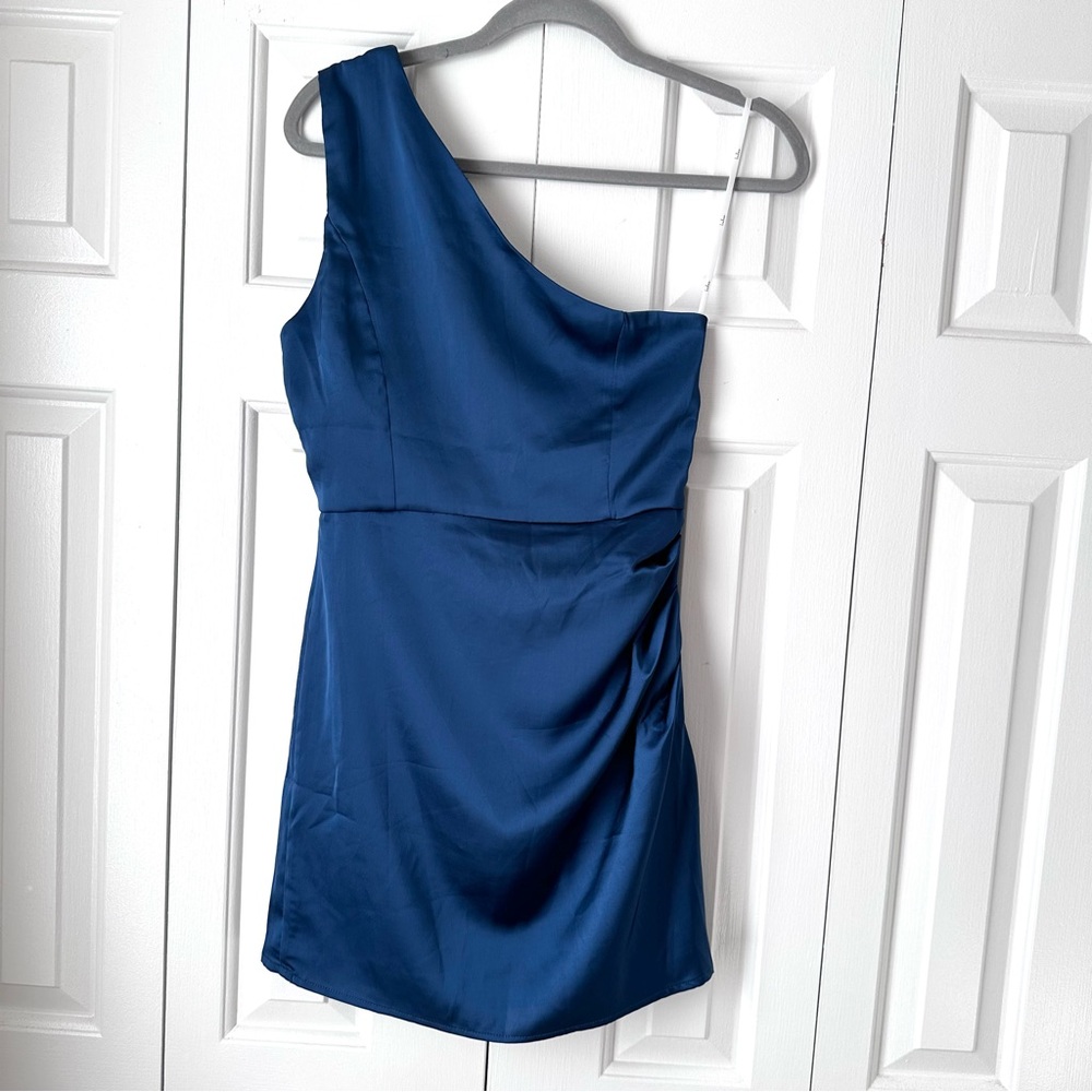 Lulu's Love Me Tonight Navy Blue Satin One-Shoulder Mini Dress Small - Picture 4 of 12